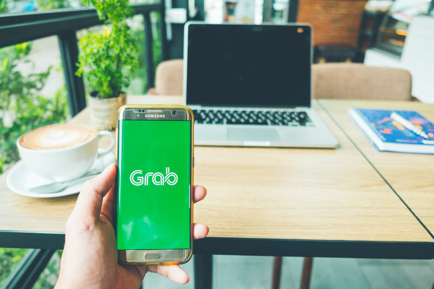 UOB Replaces Airport Limo With Grab for Premium Cardholders - RinggitPlus